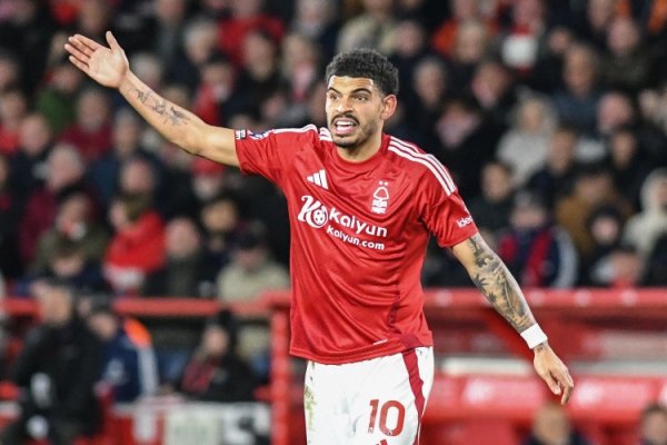 10大配资公司 记者: 吉布斯-怀特今天上午抵达诺丁汉森林俱乐部, 参加季前训练